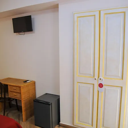 Riviera 3*