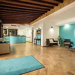 Riviera Hotell