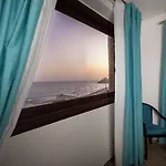 Riviera Hotell