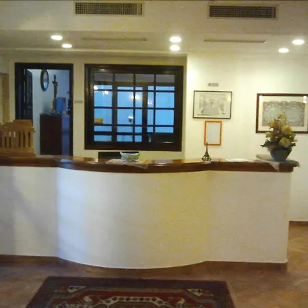 Riviera Hotell