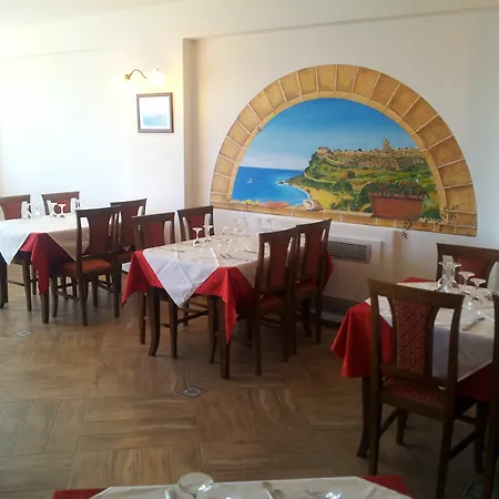 Riviera Отель